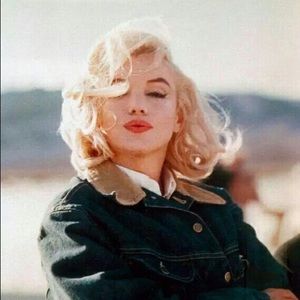 Meet your Posher, Melina